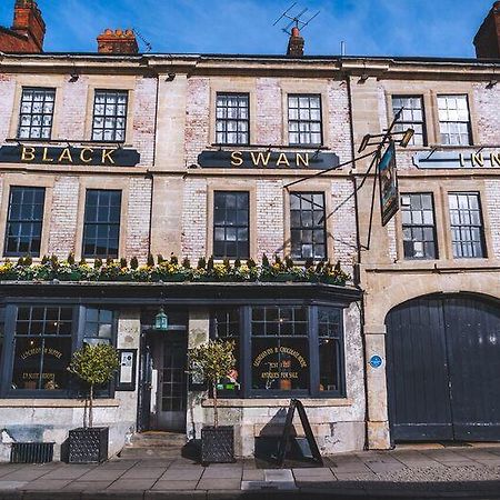 ديفايزيس Black Swan Hotel المظهر الخارجي الصورة
